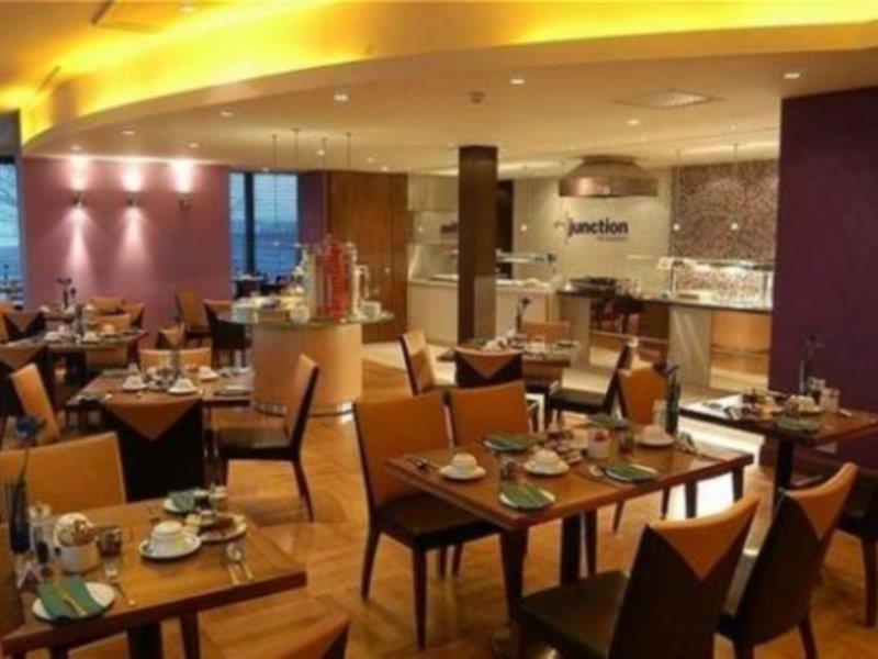 Holiday Inn Cambridge By Ihg Girton  Exterior foto